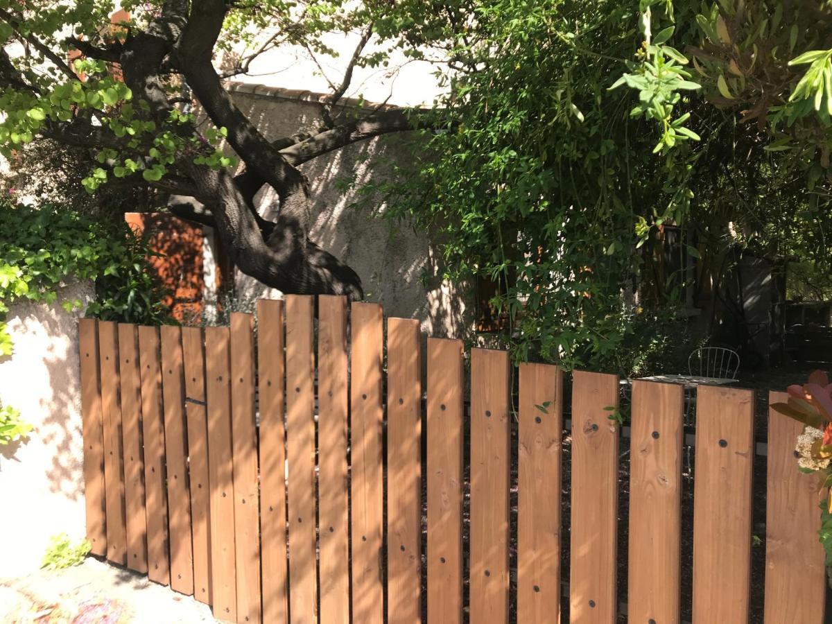 Mitoyen / 2 Personnes Appartement